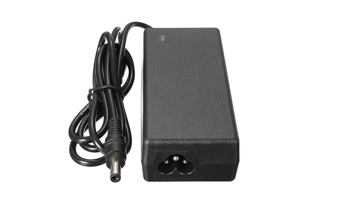 Replacement Laptop Charger for Toshiba 65W 19V/3.42A (2.5 x 5.5 mm)