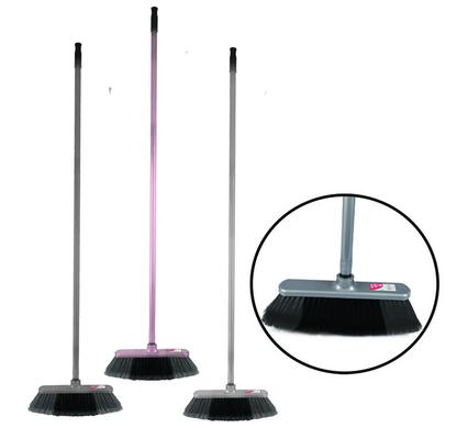 BROOM METALIC FLAGGED BRISTLE 1.2m HNDLE