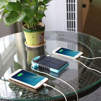 Waterproof Solar Power Bank (4000 MAh) - Shockproof - With Two USB Outputs